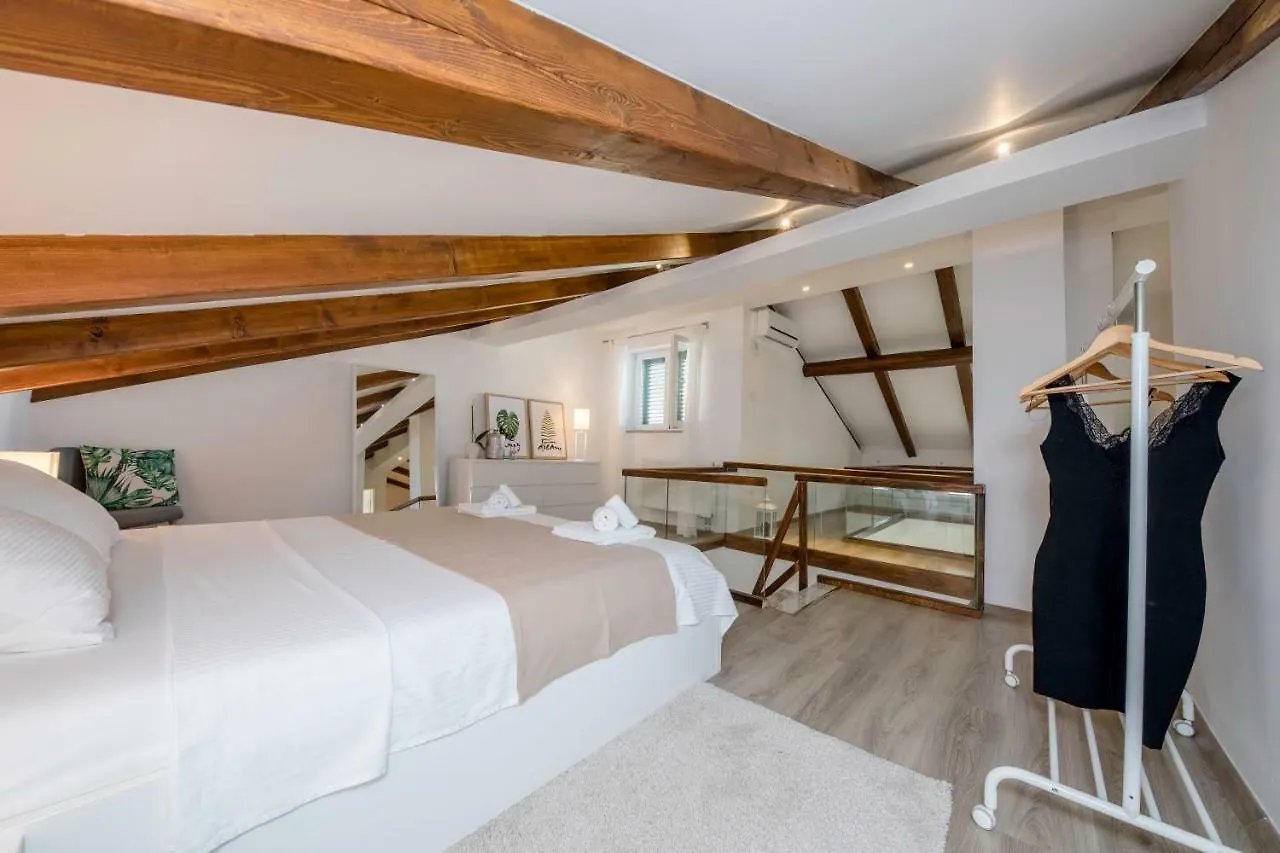 Villa Bella Banjol Croatia