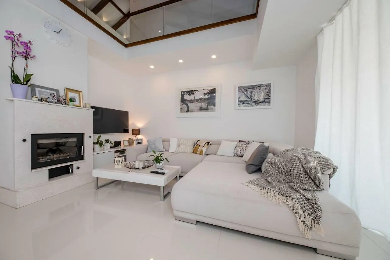 Villa Bella Banjol 0*,
